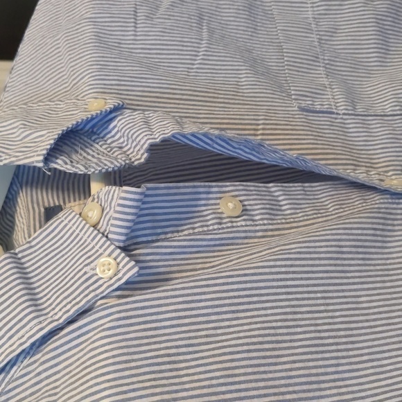 OLD NAVY MENS BUTTON DOWN DRESS SHIRT SIZE MEDIUM - Picture 3 of 5